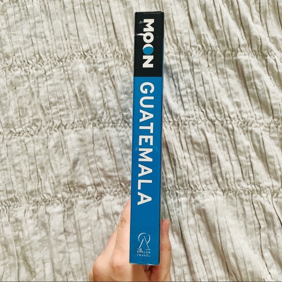 Travel Books, Set of 2 - Picture 3 of 7